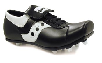 https://www.fieldgoalkicker.com/wp-content/uploads/2012/12/toe-ball-kicking-shoe.jpg